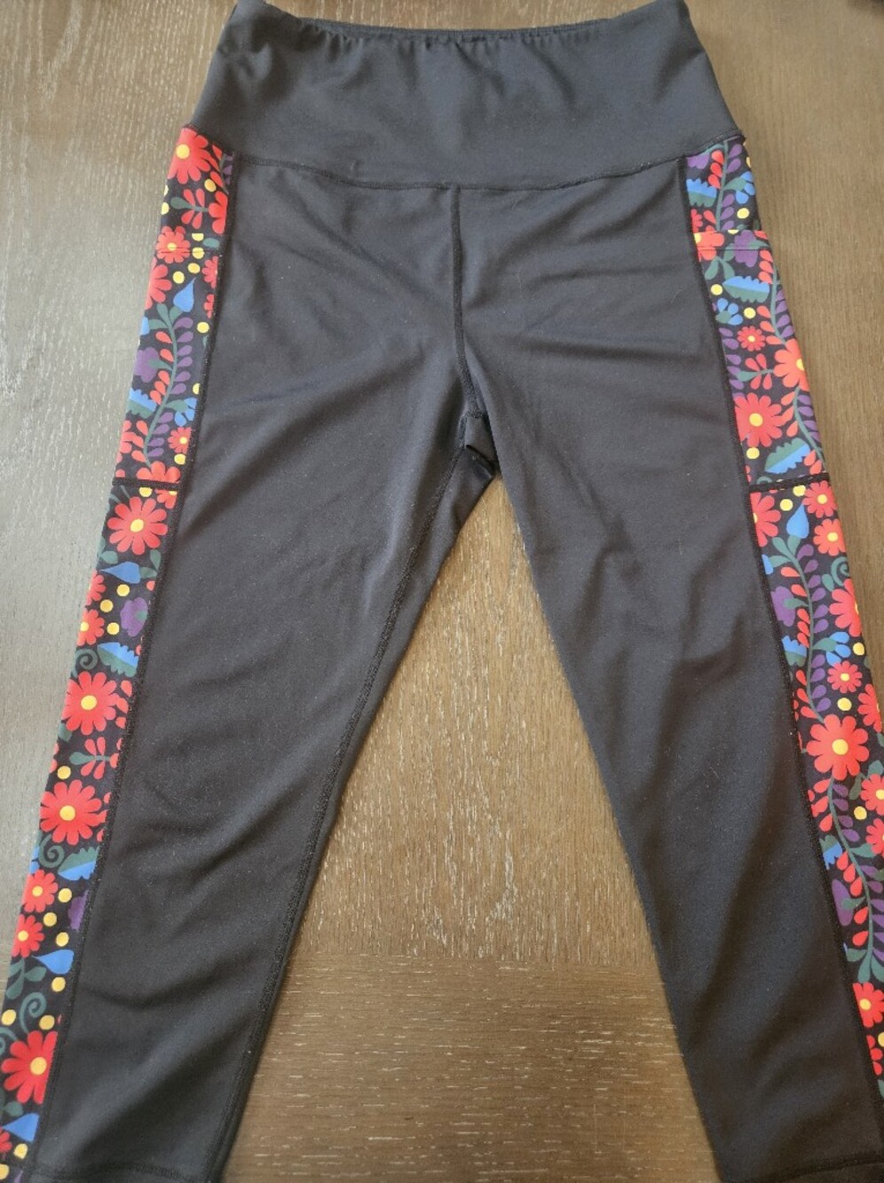 Love Her Capri Length Leggings XL